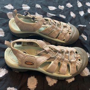 Keen Sandals - Sz 8.5